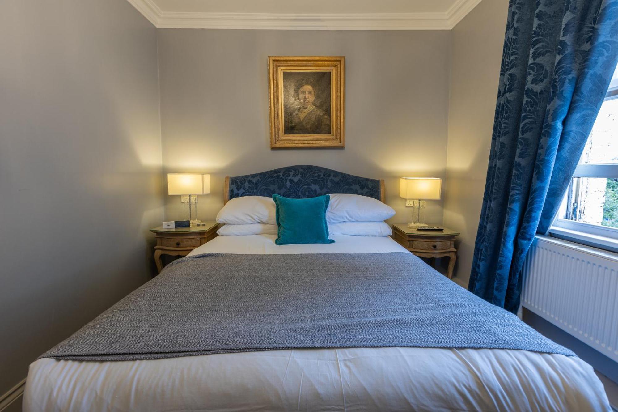 Blue Boar Hotel Maldon Room photo