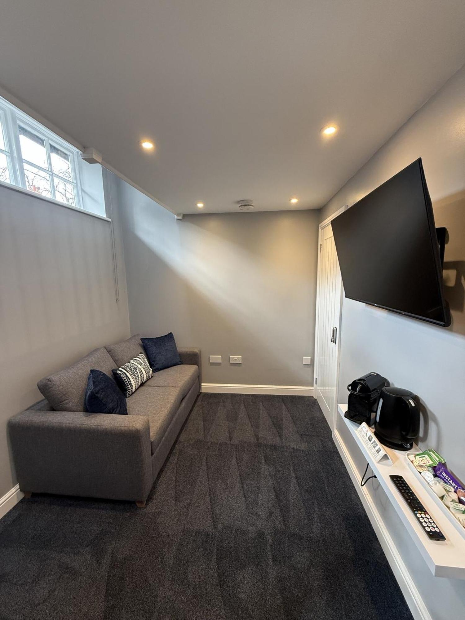 Blue Boar Hotel Maldon Room photo